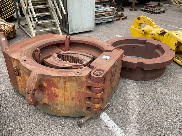 Bj hughes 250 ton elevator spider hydraulische boorpijpklem - afbeelding 1 van  7