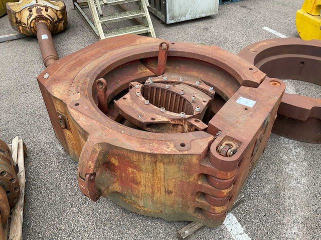 Bj hughes 250 ton elevator spider hydraulische boorpijpklem - afbeelding 2 van  7