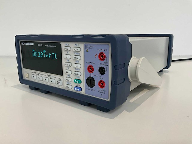 Bk precision 2831e 4 1/2 digitale multimeter - afbeelding 1 van  6