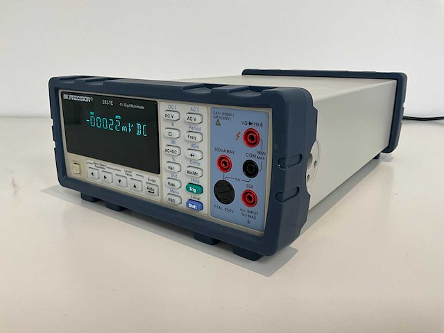 Bk precision 2831e 4 1/2 digitale multimeter - afbeelding 1 van  4