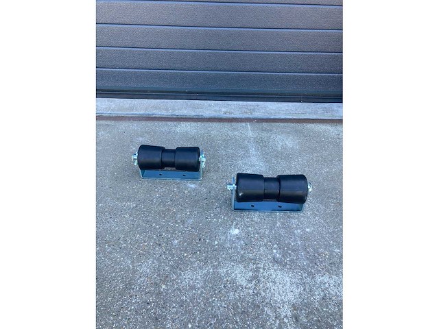 Bks - kielrol 190mm met houder - overige bootonderdeel (2x) - afbeelding 2 van  3