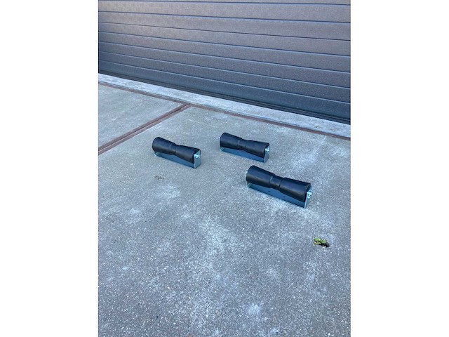 Bks - kielrol 300mm met houder - overige bootonderdeel (3x) - afbeelding 3 van  3