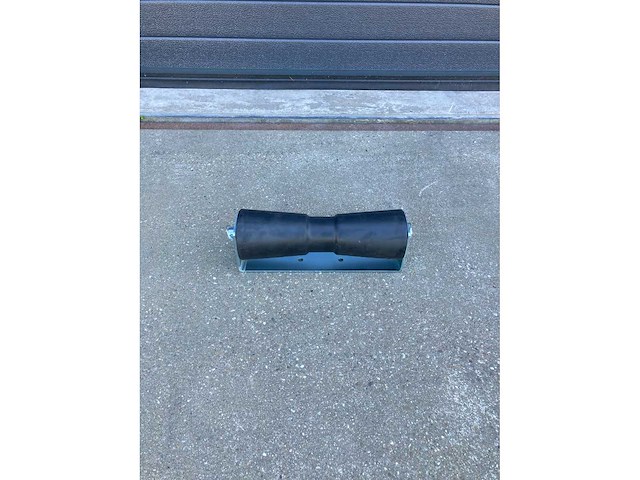 Bks - kielrol 300mm met houder - overige bootonderdeel - afbeelding 2 van  2