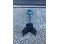 Bks - rubberen boegvanger met houder - overige bootonderdeel - afbeelding 1 van  1