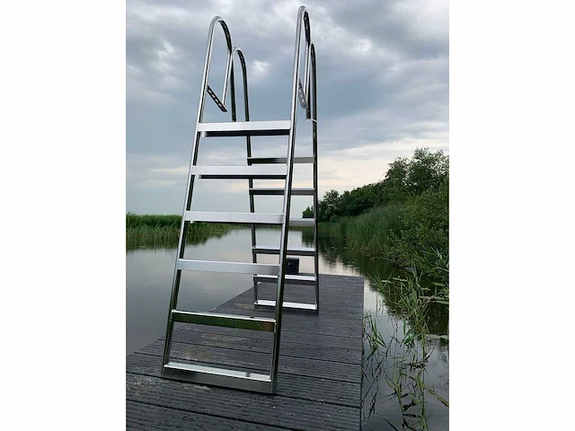 Bks - zte - 304 - 6 treden, met antislip-gaten - overige bootonderdeel - afbeelding 5 van  9