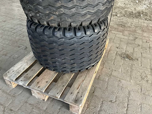 Bkt - implement-aw708 - band met velg (4x) - afbeelding 10 van  15