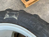 Bkt 270/95r32 velg met band (2x) - afbeelding 5 van  6
