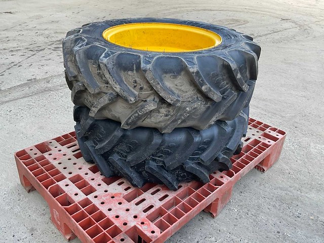 Bkt agrimax landbouwband met velg (2x) - afbeelding 1 van  4