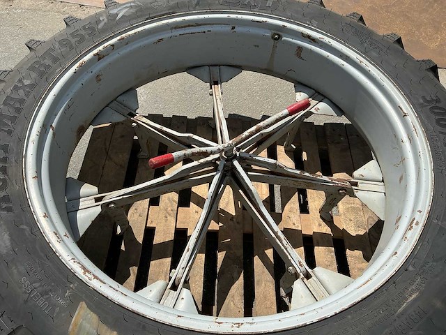 Bkt agrimax rt 955 band met velg - afbeelding 13 van  15