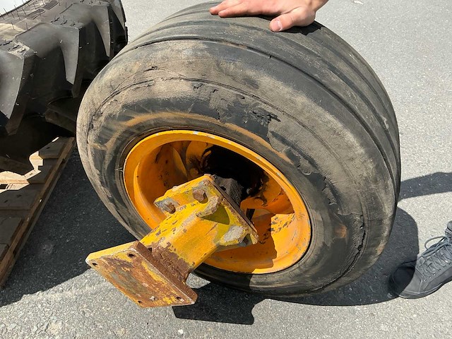 Bkt agrimax rt 955 band met velg - afbeelding 15 van  15