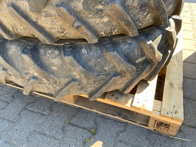 Bkt agrimax rt995 270/95r32 tractorband (2x) - afbeelding 7 van  9