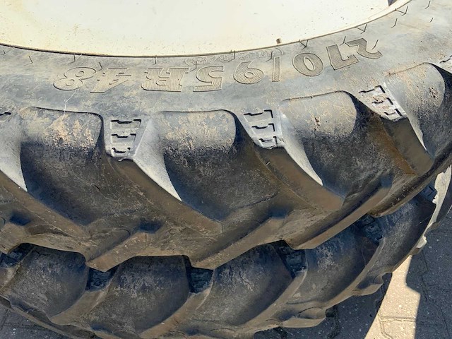 Bkt agrimax rt995 270/95r48 tractorband (2x) - afbeelding 7 van  12