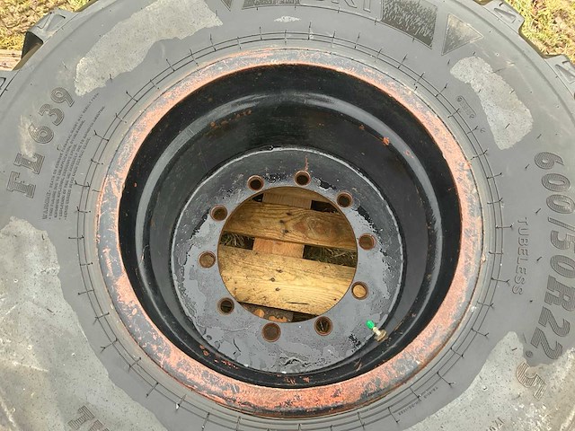 Bkt fl639 band met velg - afbeelding 2 van  4