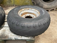 Bkt implement aq-909 band met velg (2x) - afbeelding 5 van  5
