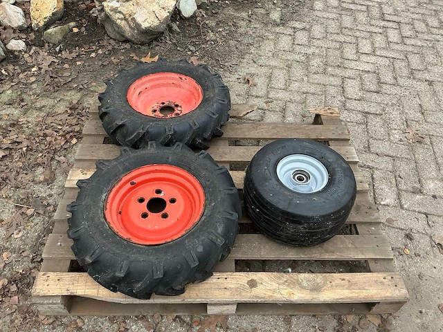 Bkt implement as-504 band, wiel en velg (2x) - afbeelding 1 van  9