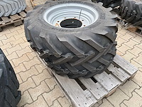 Bkt implement-as504 10,5/80-18 wiel (2x) - afbeelding 1 van  11