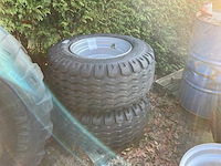 Bkt implement aw705 band met velg (2x) - afbeelding 1 van  8