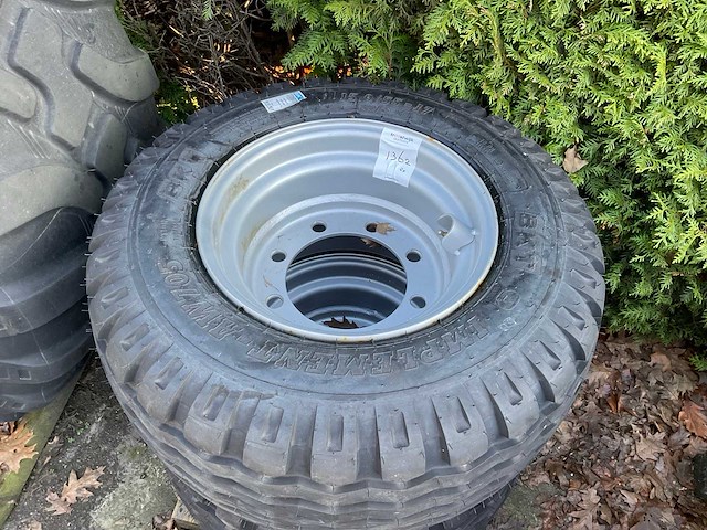 Bkt implement aw705 band met velg (2x) - afbeelding 3 van  8