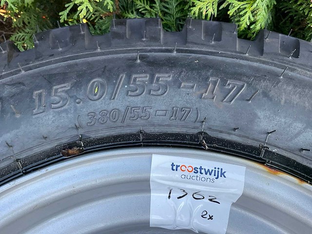 Bkt implement aw705 band met velg (2x) - afbeelding 8 van  8