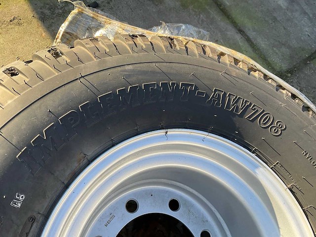 Bkt implement-aw708 band met velg - afbeelding 6 van  7