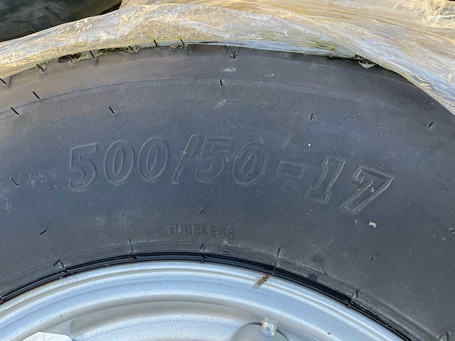 Bkt implement-aw708 band met velg - afbeelding 7 van  7