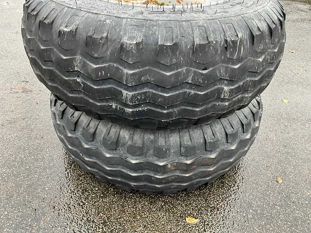 Bkt implement-aw909 band met velg (2x) - afbeelding 4 van  4