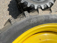 Bkt landbouw wielen set 230/95r36 + 210/95r16 - afbeelding 2 van  11