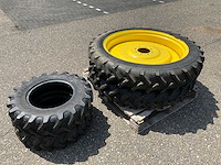 Bkt landbouw wielen set 230/95r36 + 210/95r16 - afbeelding 1 van  11