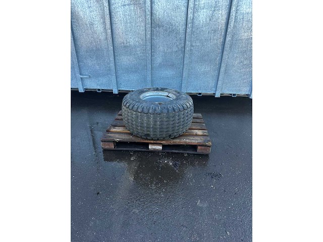 Bkt – landbouwband imp lement aw-708 400/60-15.5 met velg 6-gaats (1x) - afbeelding 1 van  2