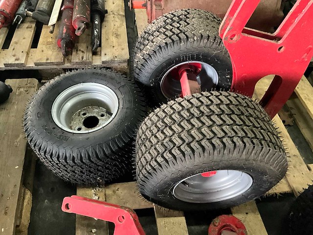 Bkt lg-306 band met velg - afbeelding 3 van  4