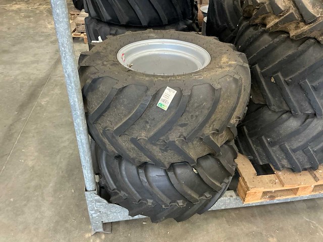 Bkt tr-315 band met velg 31 x 15.50-15 (2x) - afbeelding 1 van  8