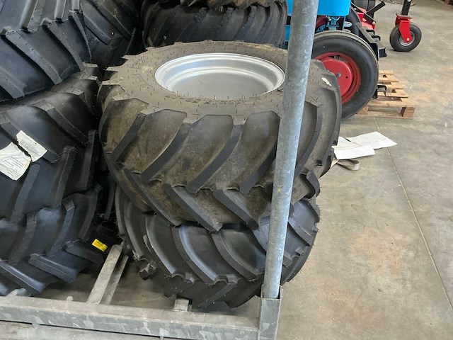 Bkt tr-315 band met velg 31 x 15.50-15 (2x) - afbeelding 2 van  8