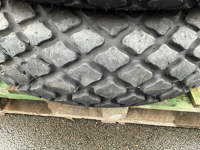 Bkt tr-387 band met velg (2x) - afbeelding 3 van  8