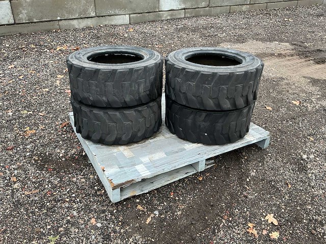 Bkt wide wall 27x10.50 r15 band, wiel en velg - afbeelding 1 van  12