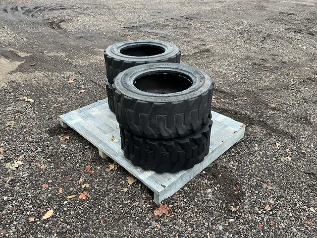Bkt wide wall 27x10.50 r15 band, wiel en velg - afbeelding 10 van  12