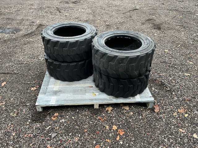 Bkt wide wall 27x10.50 r15 band, wiel en velg - afbeelding 9 van  12