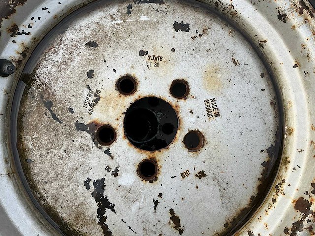 Bkt wide wall 27x8,50 r15 band, wiel en velg - afbeelding 2 van  12