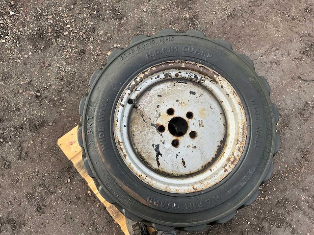 Bkt wide wall 27x8,50 r15 band, wiel en velg - afbeelding 12 van  12