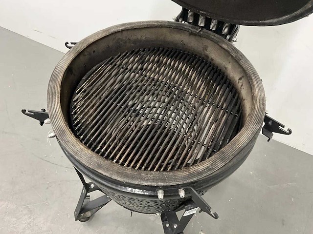 Black bastard - urban xl - keramische kamado grill - afbeelding 9 van  11