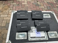 Black box video (8x)