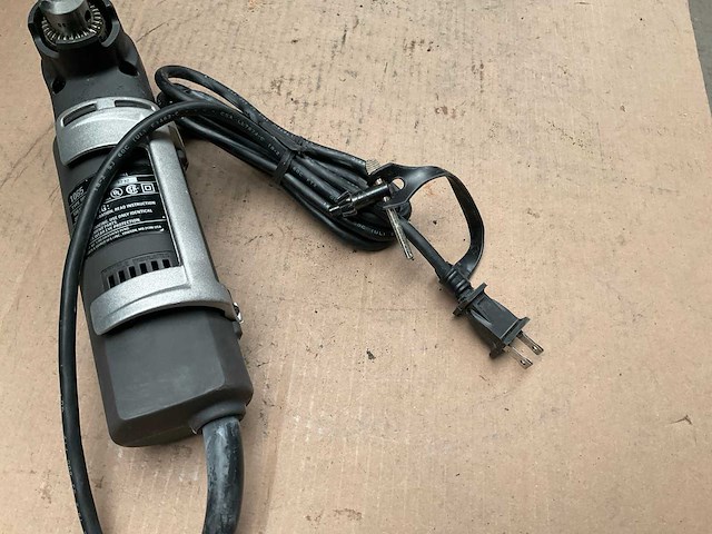 Black & decker 100 haakse boormachine - afbeelding 4 van  4