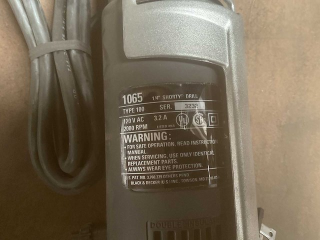 Black & decker 100 haakse boormachine - afbeelding 2 van  4