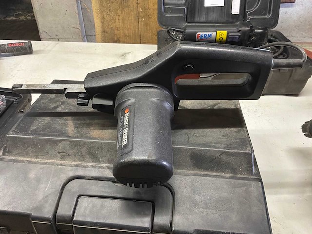 Black & decker bd292e bandschuurmachine - afbeelding 2 van  5
