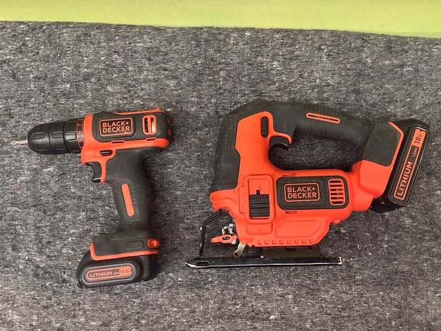Black+ decker boormachine en decoupeerzaag accugereedschap (2x) - afbeelding 6 van  6