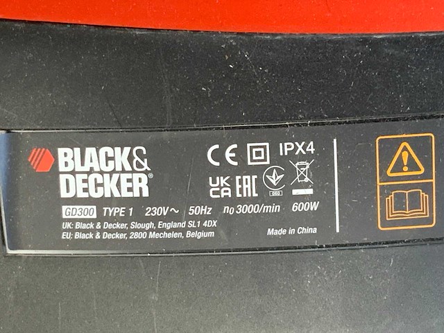 Black & decker gdd 300 verticuteermachine - afbeelding 3 van  3