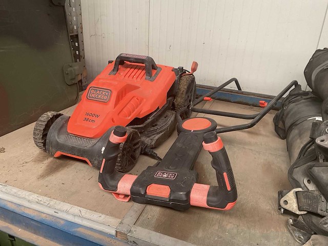 Black + decker grasmaaier - afbeelding 1 van  5