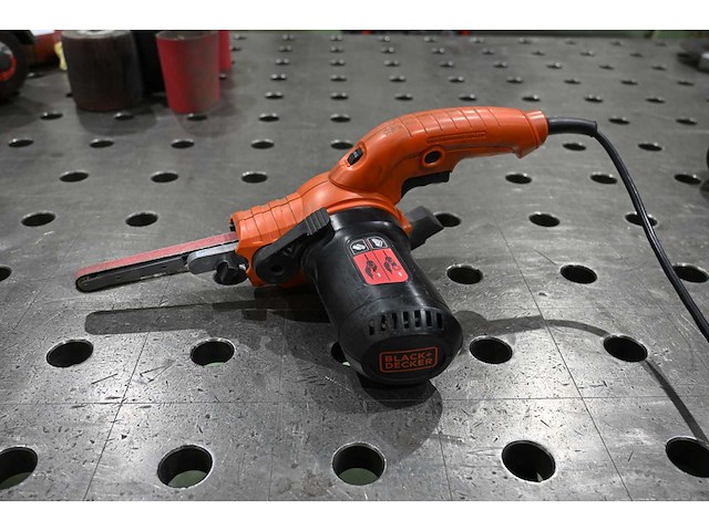 Black & decker ka900e handschuurmachine - afbeelding 2 van  3