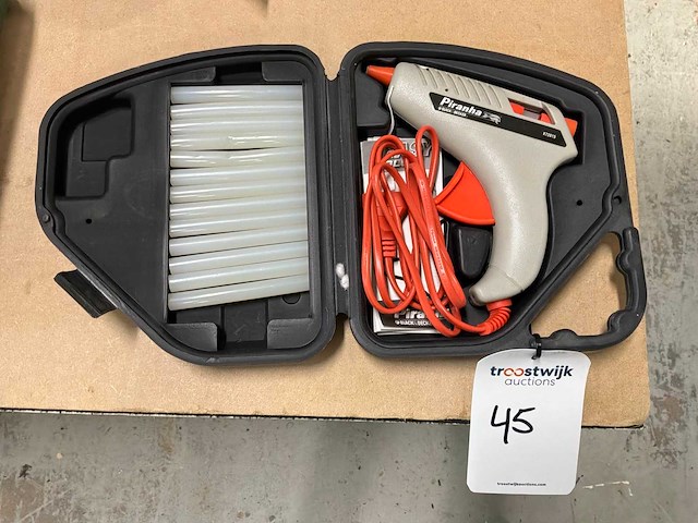 Black & decker piranha lijmpistool - afbeelding 1 van  5