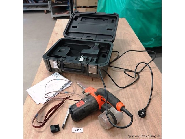 Black decker slijp/schuurmachine - afbeelding 1 van  4