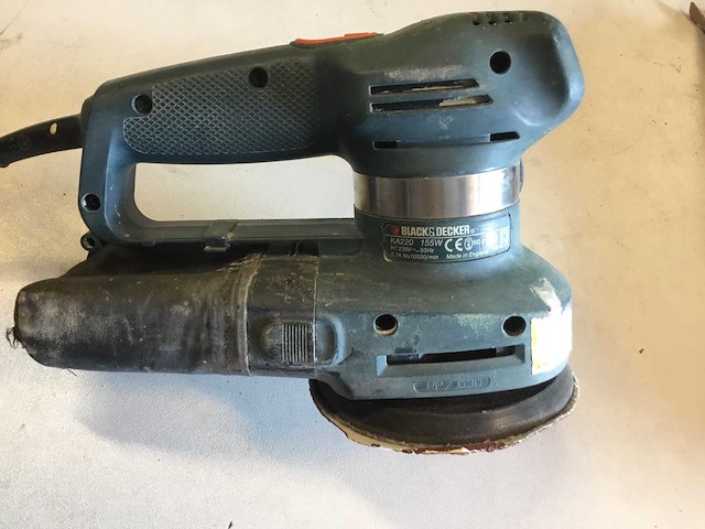Black en decker ka 220 bandschuurmachine - afbeelding 4 van  4